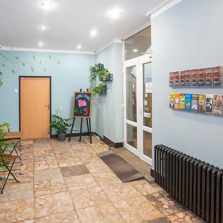 Patio Dorms Хостел Братислава