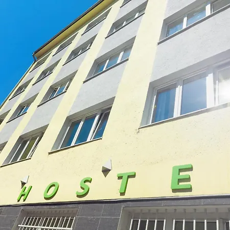 Patio Dorms Хостел