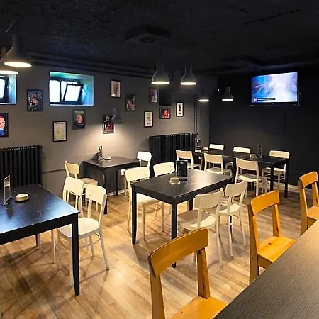 호스텔 Patio Dorms *