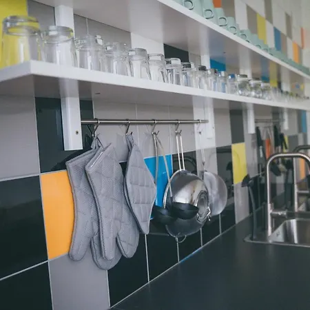 Patio Dorms 호스텔 *